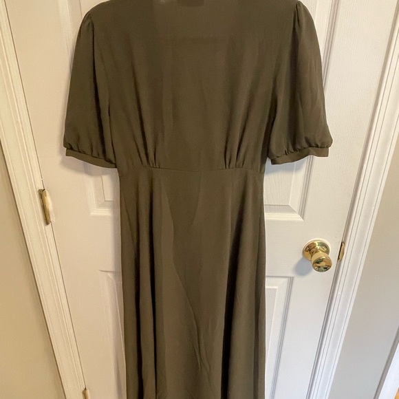 ASOS DESIGN tie front button through midi dress in khaki - Picture 4 of 4